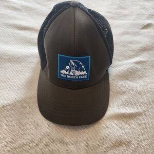 North Face fitted Hat